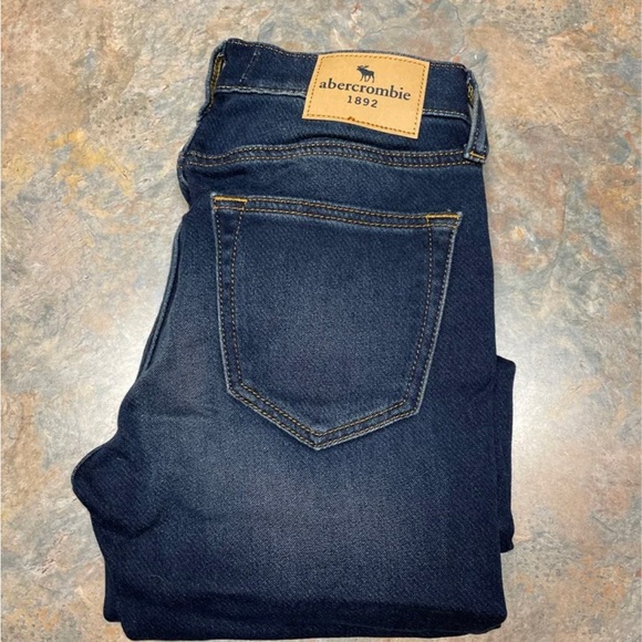 Abercrombie Kids Straight Leg Jeans size 11/12 soft cozy dark blue denim - Picture 4 of 6